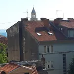 Πανσιόν And Stambuk