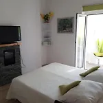 And Stambuk Πανσιόν