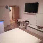 And Stambuk Πανσιόν