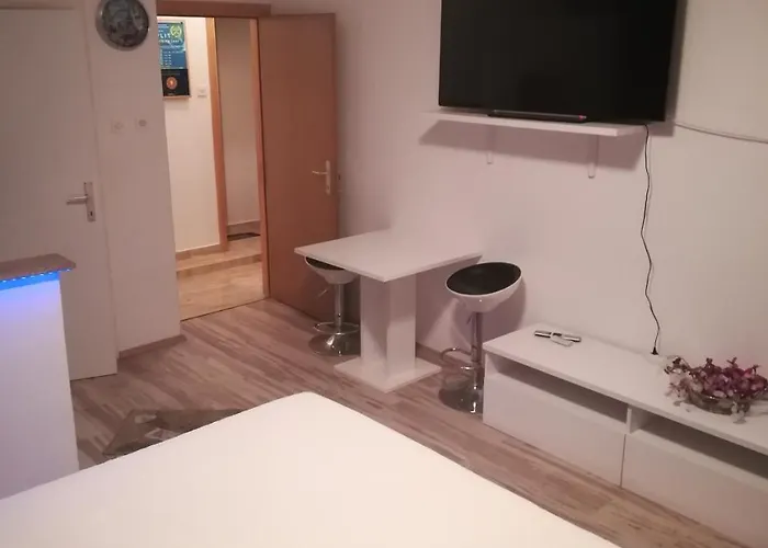 And Stambuk Guest house