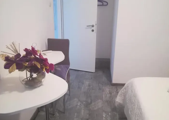 And Stambuk Guest house