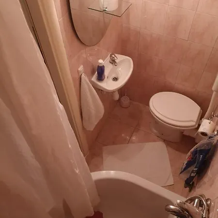 Gæstehus And Stambuk 3*