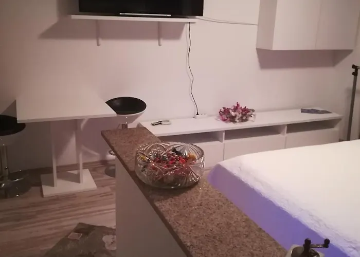 And Stambuk בית הארחה